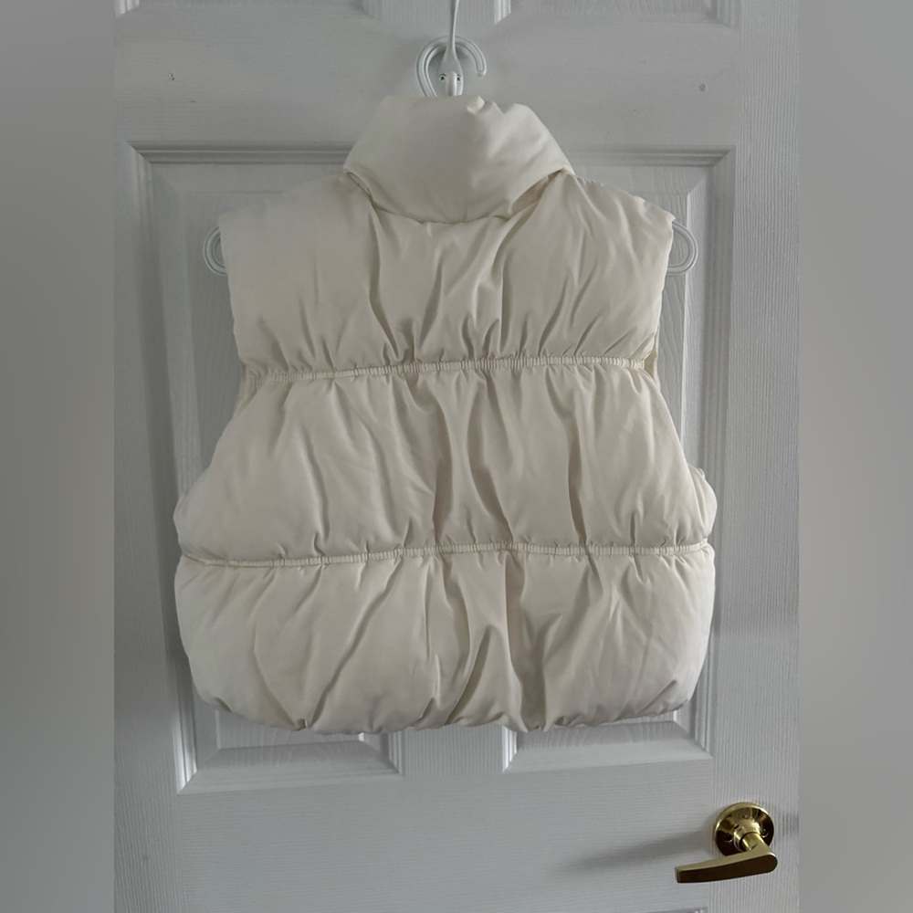 H&M PUFFER VEST LIGHT BEIGE CROPPED SIZE SMALL - Picture 10 of 11